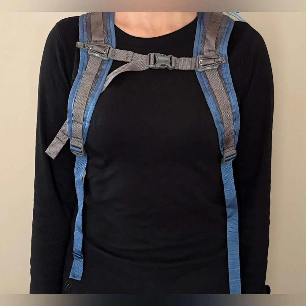 Mystery Ranch In and Out 19L Backpack - Picture 4 of 8